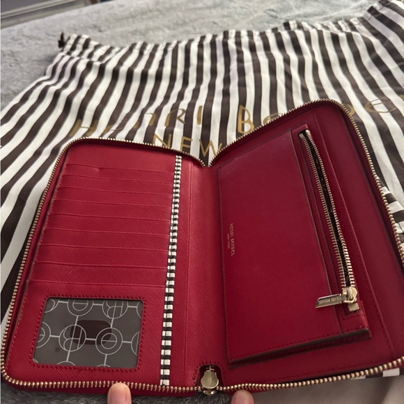 Henri Bendl Red Wallet - Picture 3 of 3